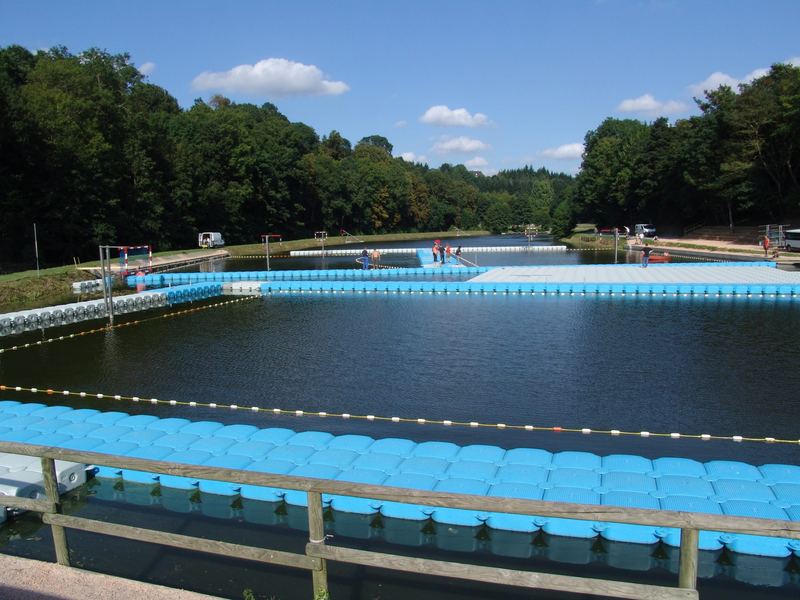 Floating swimming lanes on a lake
